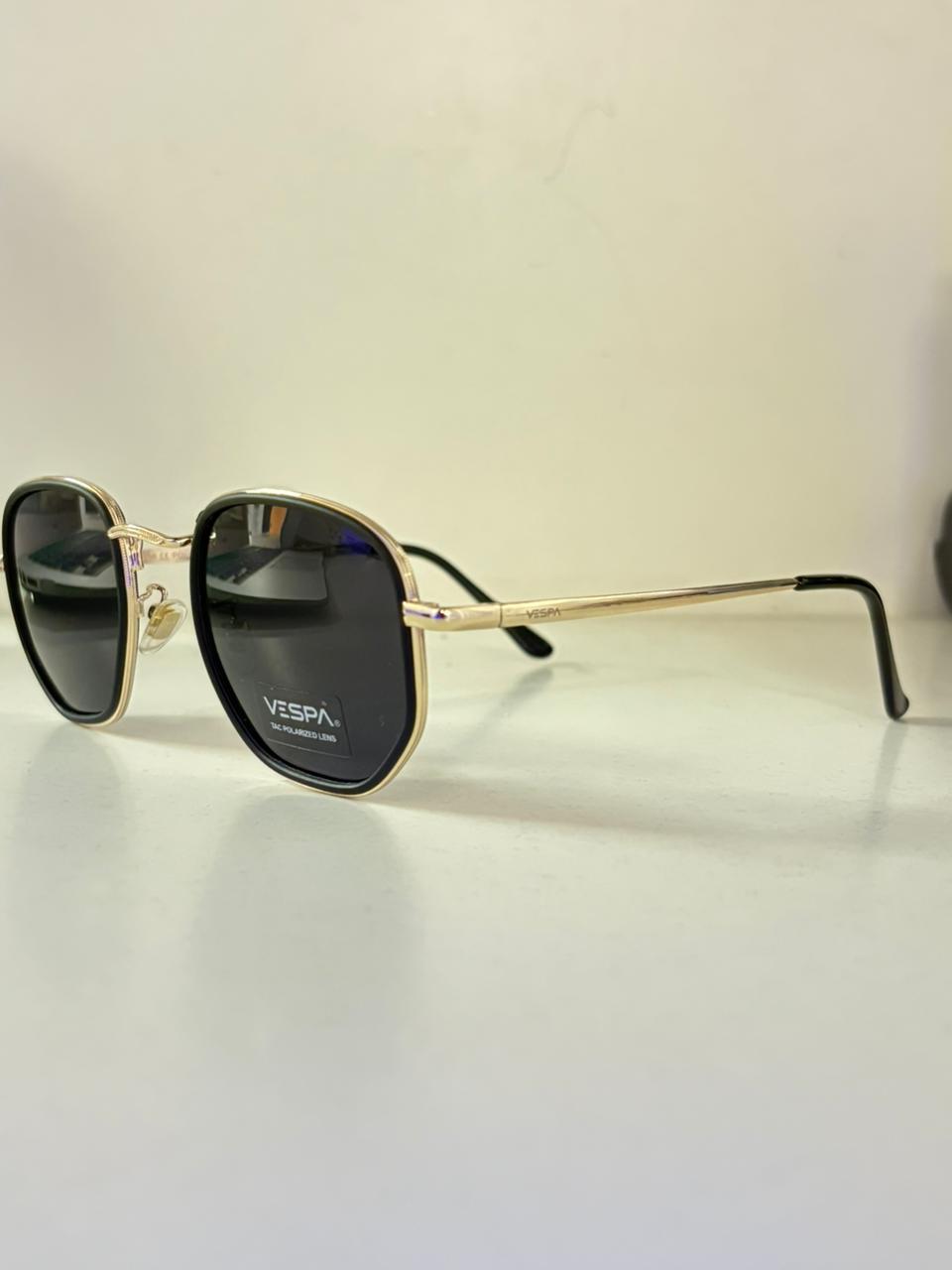 Lente de sol Polarizado Vespa DYVE077 C2